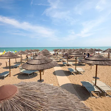 Elite Hotel 4*